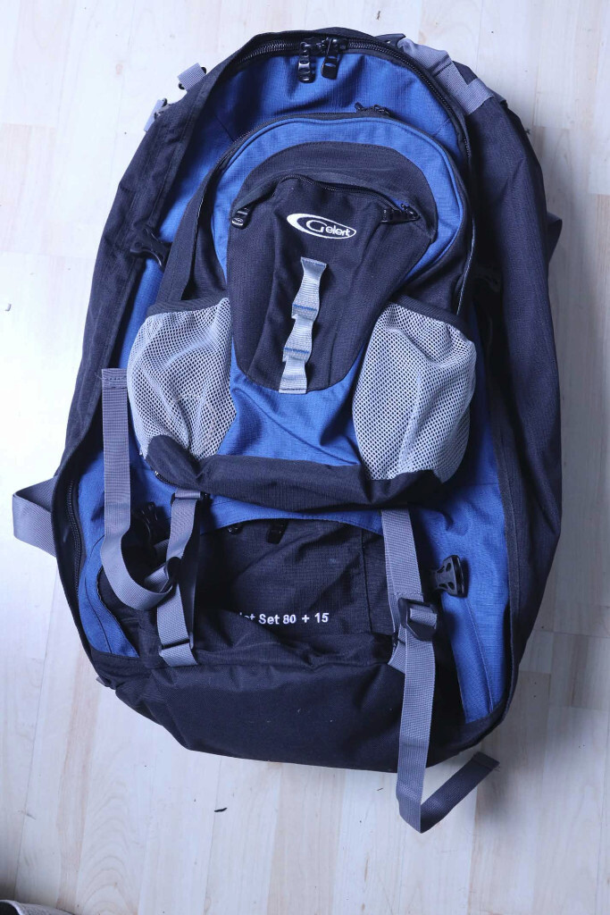 gelert wheeled holdall